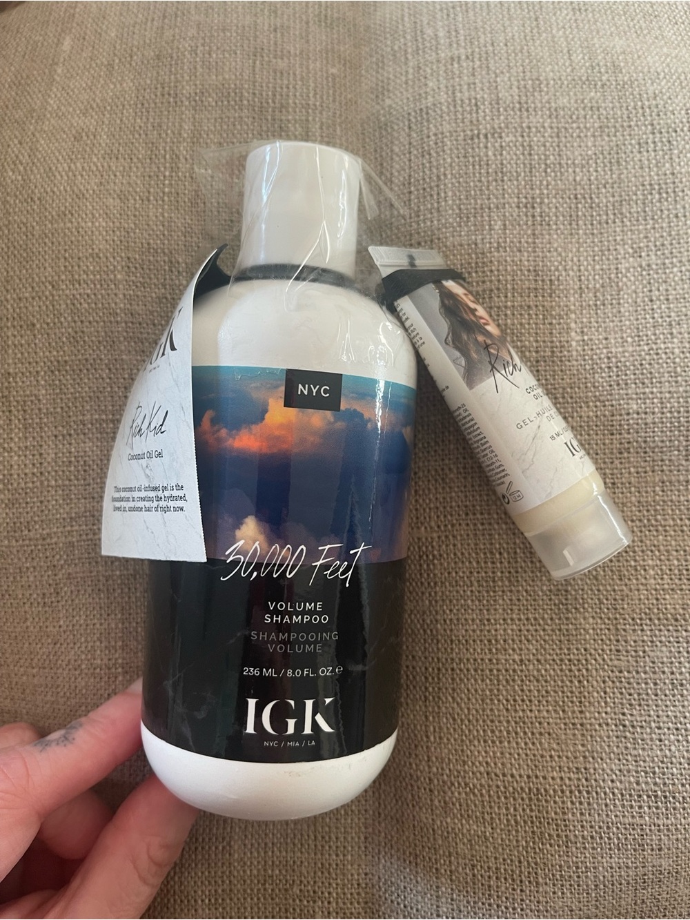 IGK 30,000 Feet Volume Shampoo with free gift!